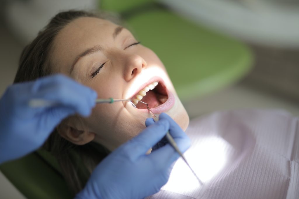 advantages of zirconia crowns